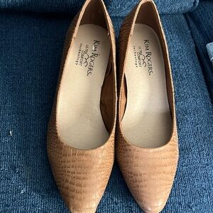 Kim Rogers pumps, size 6 1/2 new.